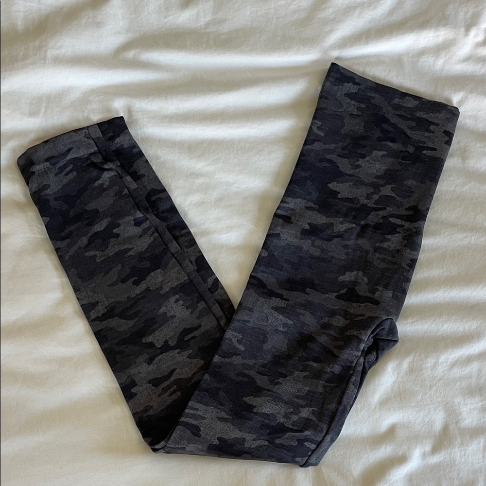 SPANX Dark Camouflage Leggings